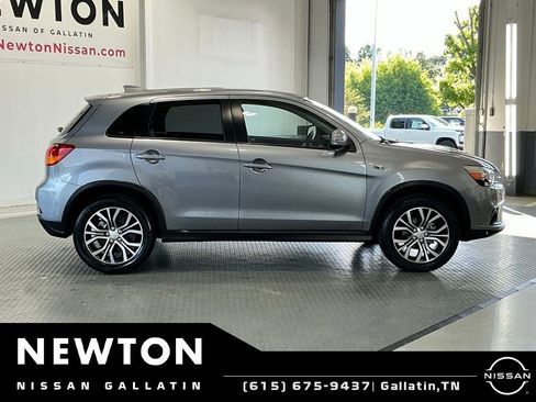 Used 2018 Mitsubishi Outlander Sport SE AWD/4WD image 4