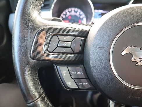 Used 2016 Ford Mustang Premium image 19