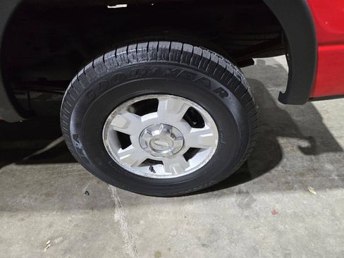 Used 2013 Ford F150 XLT w/ Mid Equipment Group AWD/4WD image 19