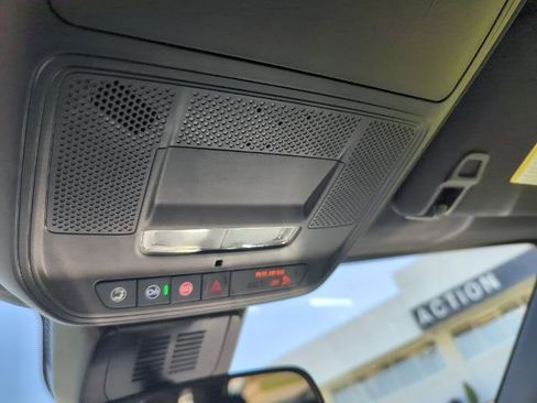 New 2025 GMC Terrain Elevation w/ Elevation Premium Package image 38