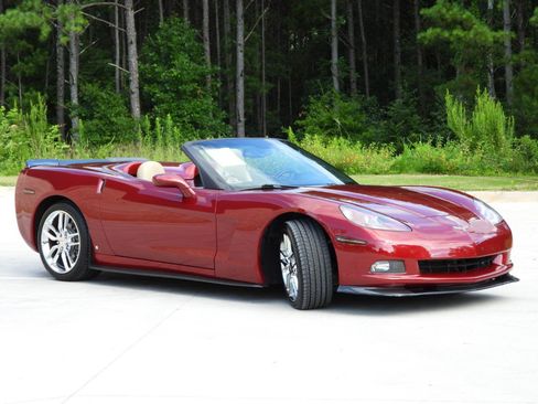 Used 2006 Chevrolet Corvette Convertible w/ Preferred Equipment Group RWD image 11