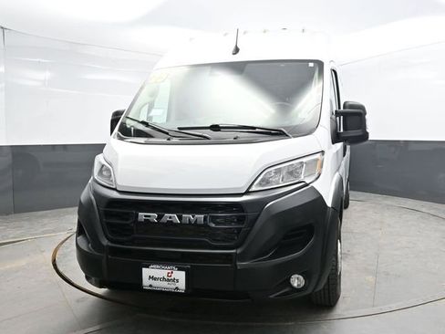 Used 2025 RAM ProMaster 2500 w/ Convenience Group FWD image 2