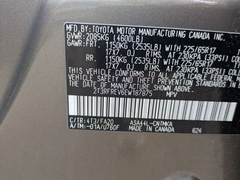 Used 2014 Toyota RAV4 XLE AWD/4WD image 14