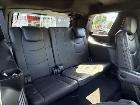 Used 2016 Cadillac Escalade Platinum AWD/4WD image 33