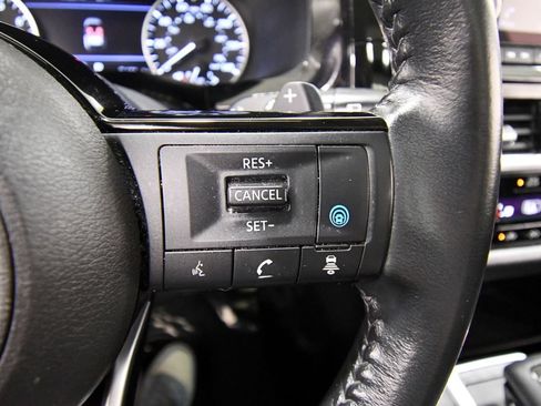Used 2022 Nissan Pathfinder SV w/ SV Premium Package AWD/4WD image 22
