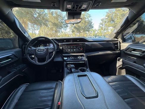 Used 2022 GMC Sierra 1500 AT4X image 18