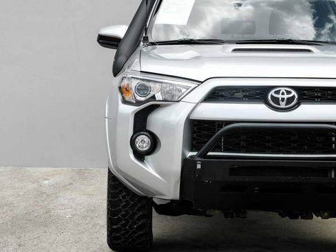 Used 2018 Toyota 4Runner TRD Off-Road AWD/4WD image 44