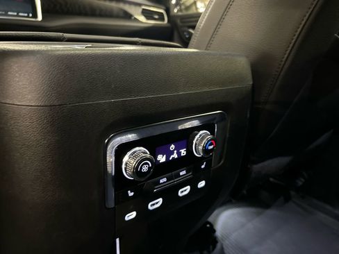 Used 2023 GMC Yukon XL Denali w/ Advanced Technology Package AWD/4WD image 27