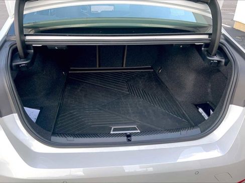 Certified 2024 BMW i5 eDrive40i w/ Premium Package image 34