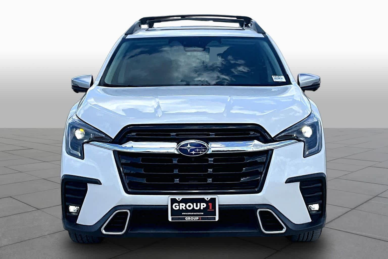 Used 2023 Subaru Ascent Touring AWD/4WD image 8
