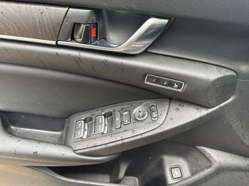 Used 2019 Honda Accord Touring image 13