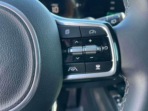 Certified 2025 Kia Sorento S w/ Panoramic Sunroof Package image 20