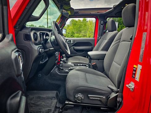 Used 2021 Jeep Wrangler Unlimited Sport AWD/4WD image 11
