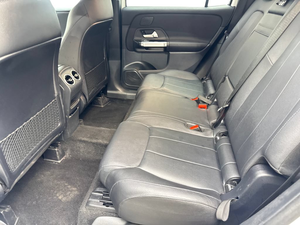 Used 2025 Mercedes-Benz GLB 250 w/ Exclusive Package image 32