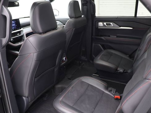 Used 2025 Ford Explorer ST image 12