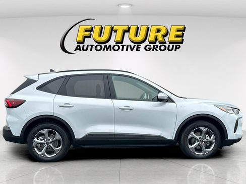 Certified 2025 Ford Escape ST-Line Elite w/ Tech Pack #2 image 2