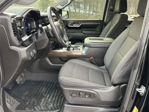 Used 2022 Chevrolet Silverado 1500 LT w/ Z71 Off-Road Package image 19