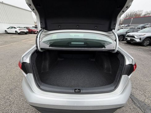 Used 2025 Toyota Corolla LE image 30