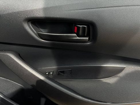 Used 2025 Toyota Corolla LE FWD image 16