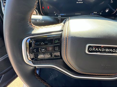 Used 2025 Jeep Grand Wagoneer L Series III w/ Rear Seat Video Group 1 image 30