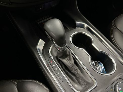 Used 2023 Chevrolet Traverse LT AWD/4WD image 17