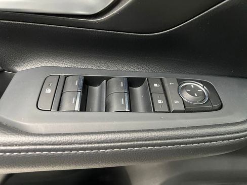 Used 2025 Toyota Grand Highlander AWD image 12