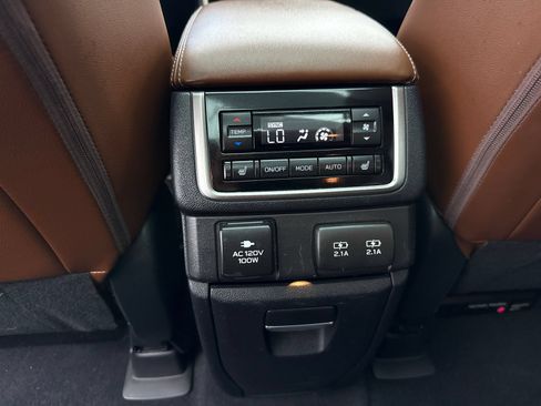 Used 2020 Subaru Ascent Touring w/ Popular Package #3 AWD/4WD image 40