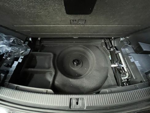 Certified 2025 Volkswagen Atlas SE w/ Panoramic Sunroof Package image 29