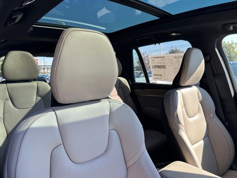 New 2026 Volvo XC90 B6 Ultra image 9