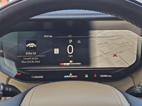 Used 2024 Land Rover Range Rover Autobiography image 18