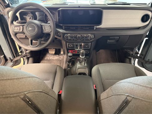 Used 2026 Jeep Wrangler Sport AWD/4WD image 16