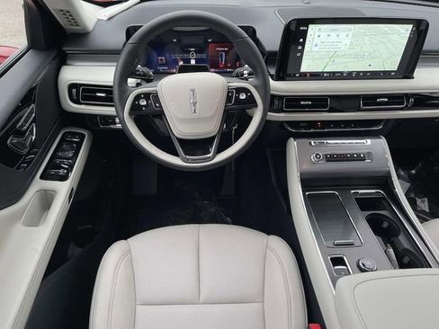 New 2026 Lincoln Aviator AWD image 13