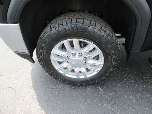 Used 2020 GMC Sierra 2500 SLT w/ SLT Premium Plus Package AWD/4WD image 15