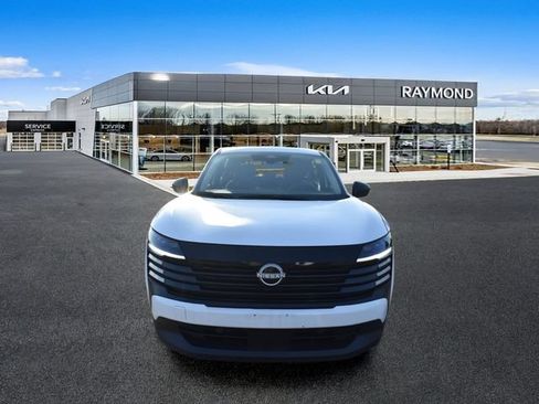 Used 2025 Nissan Kicks S FWD image 8