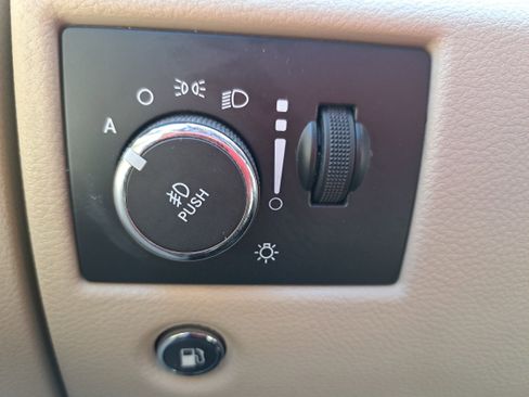 Used 2014 Jeep Grand Cherokee Limited image 26