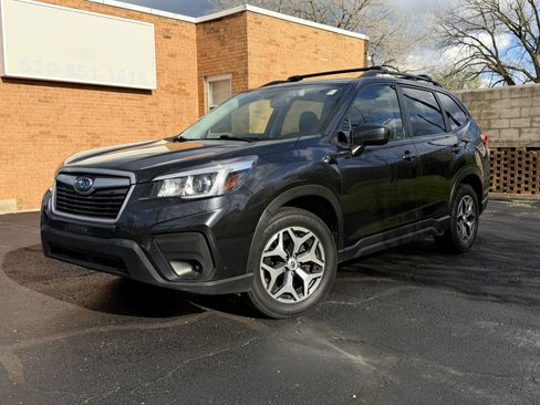 Used 2019 Subaru Forester Premium AWD/4WD image 2