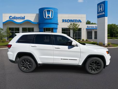 Used 2022 Jeep Grand Cherokee Laredo X image 8