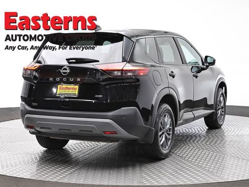 Used 2023 Nissan Rogue S AWD/4WD image 5