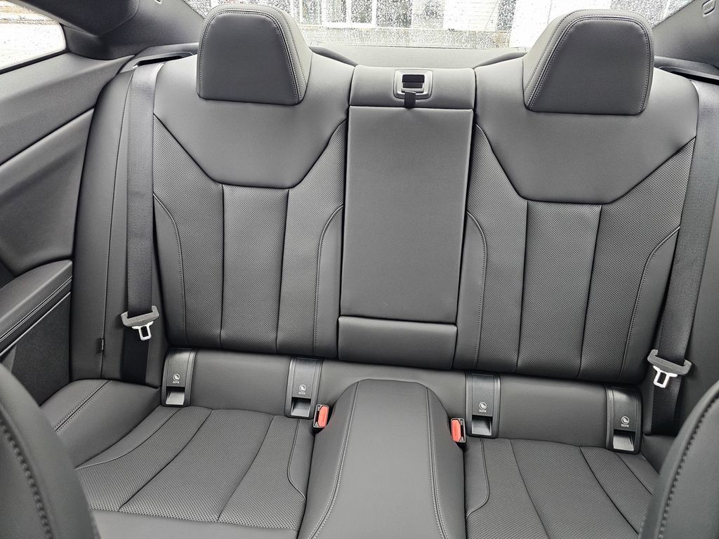 Used 2026 BMW 430i Coupe w/ Convenience Package RWD image 26