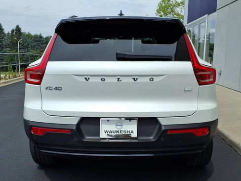 Certified 2023 Volvo XC40 Recharge Ultimate w/ Protection Package Premier AWD/4WD image 4