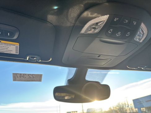 New 2026 Chrysler Pacifica Select image 34