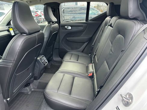 New 2026 Volvo XC40 B5 Ultra w/ Climate Package image 15