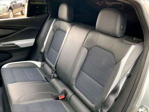 Used 2024 Buick Envista Preferred w/ Convenience I Package FWD image 21