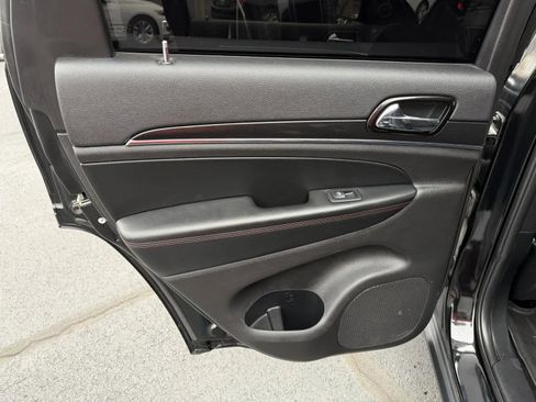 Used 2020 Jeep Grand Cherokee Trailhawk image 33