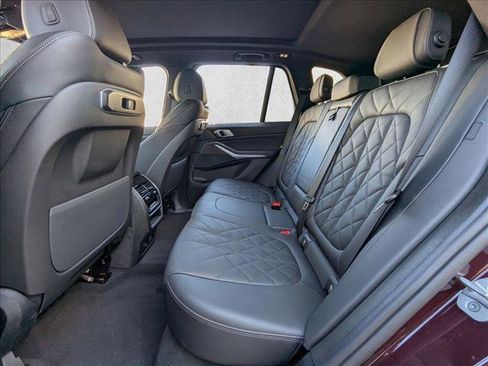 Certified 2025 BMW X5 xDrive40i w/ Parking Assistance Package image 21