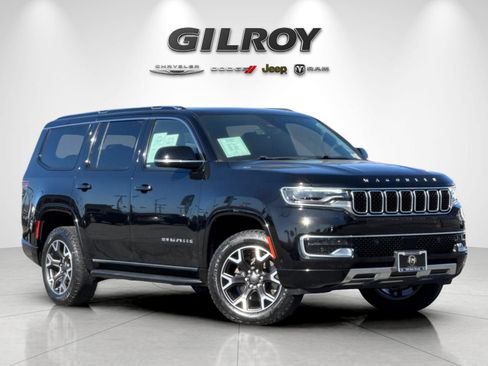 Used 2023 Jeep Wagoneer Series III w/ Preferred Equipment Group AWD/4WD image 2