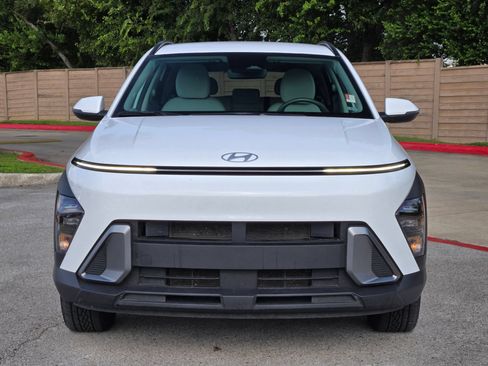 Used 2025 Hyundai Kona SEL AWD/4WD image 8