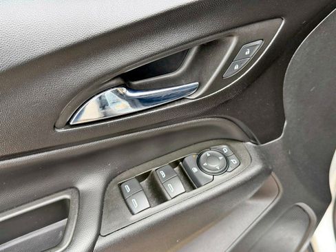 Certified 2022 Chevrolet Equinox LT image 11