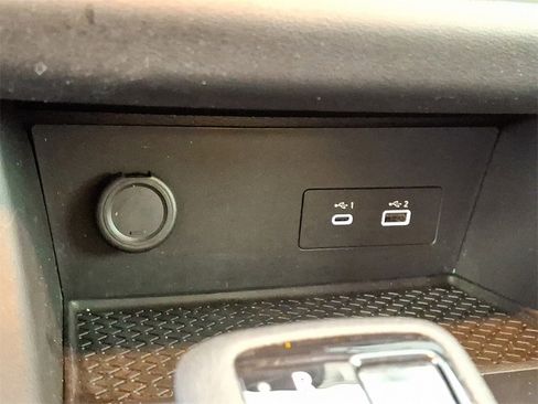 Used 2024 Nissan Pathfinder S image 29