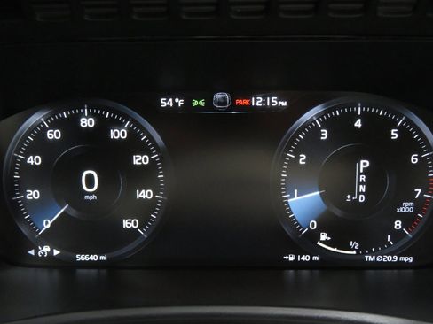 Used 2020 Volvo XC90 T6 Momentum w/ Protection Package image 25